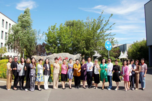 深圳市女企业家代表到九洲集团考察调研
